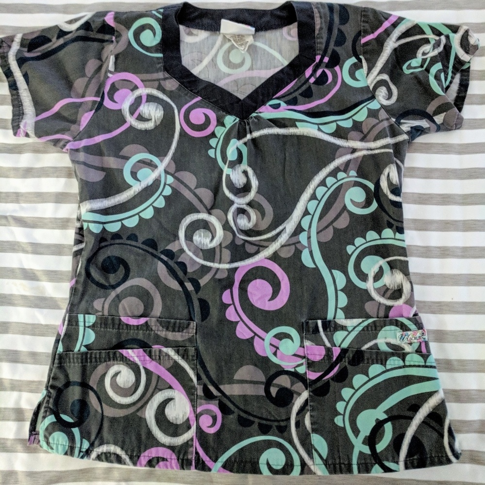 Uniform Advantage Scrub Top
